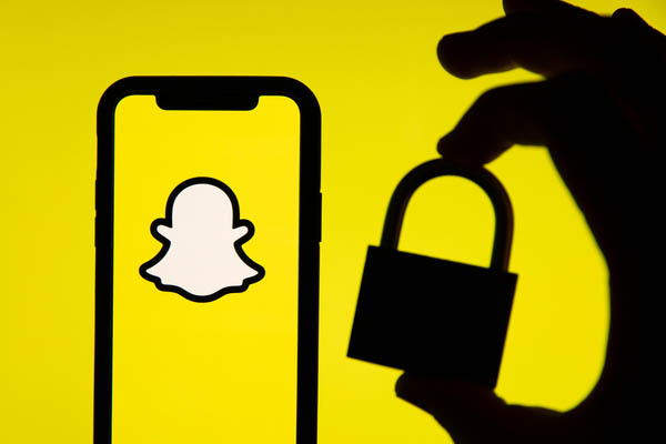 How to Hack Someone’s Snapchat with No Download?